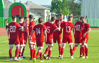 "Локомотив" не оставил шансов "Ельцу", "Атом" и "Металлург-Оскол" добились непростых побед