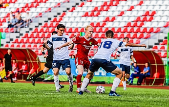 "Локомотив" и "Атом" одерживают крупные победы и продолжают борьбу за чемпионство