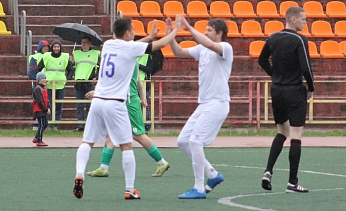 "Локомотив", "Металлург-Оскол" и "Атом" идут без поражений