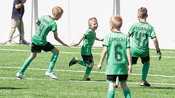 РФС передал футбольное поле спортивной школе из Калуги