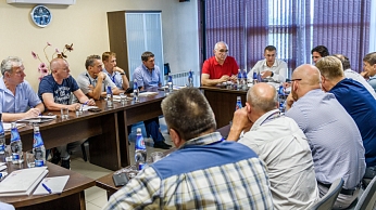 Рохус Шох принял участие в совещании по развитию сибирского футбола