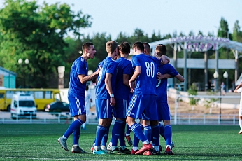 "Атом" - победитель первого круга!