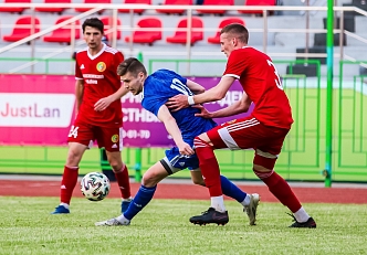 "Металлург-Оскол" и "Локомотив" делят лидерство