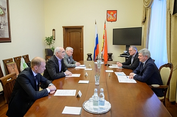 Руководство СФФ "Центр" встретилось с губернатором Воронежской области