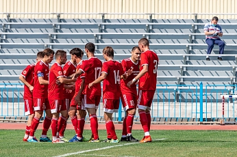 "Локомотив" (Лиски) - единоличный лидер Первенства СФФ "Центр"!