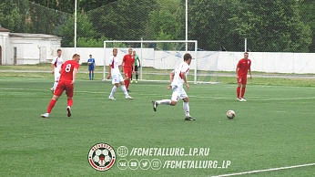 Металлург-ОЭМК продолжает лидировать