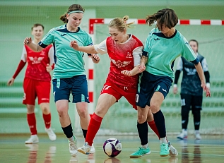 26 мячей в трёх матчах