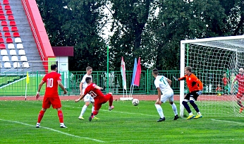 "Локомотив" и "Металлург-Оскол" ведут заочную борьбу за "серебро"