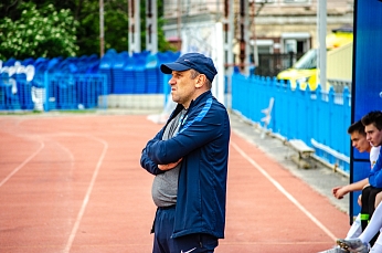 Денис Кондаков «Тренерский штаб главной команды «Авангарда» внимательно следит за выступлениями молодежки»