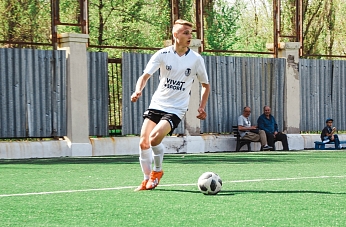 "Торпедо" и "Металлург-ОЭМК" крупно победили калужские клубы