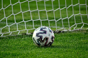 "Академия Футбола" одержала 5 победу, "Сталь-Куряночка" сильнее "СШ №3". 