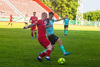 «Урожай» возглавляет «Восток»