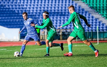 "Атом" и "Металлург-Оскол" одержали крупные победы в первых полуфиналах Кубка СФФ "Центр"