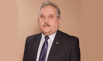 Андрею Артемьеву 57!