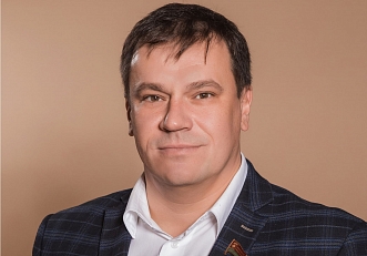 Дмитрию Павлову 42!